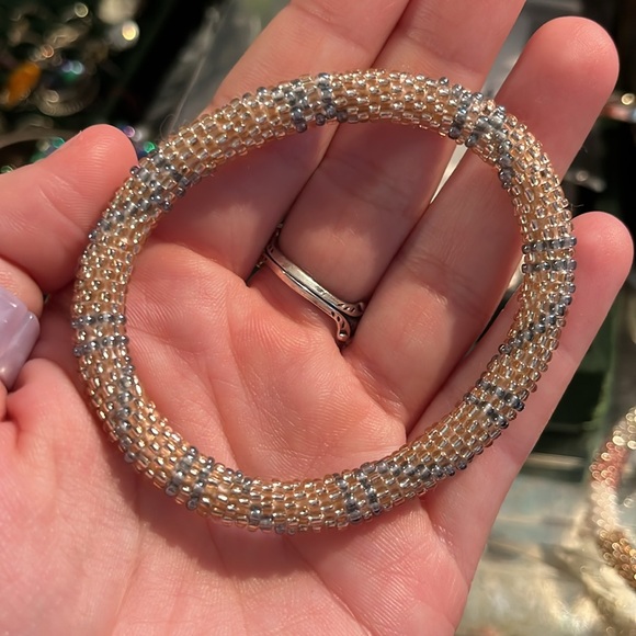 Stack of four SASHKA CO. GLASS BEAD BRACELETS - Picture 7 of 7